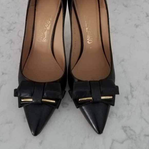 Salvatore Ferragamo Shoes - SALVATORE FERRAGAMO Rietta Bow Pointed Toe Pumps
